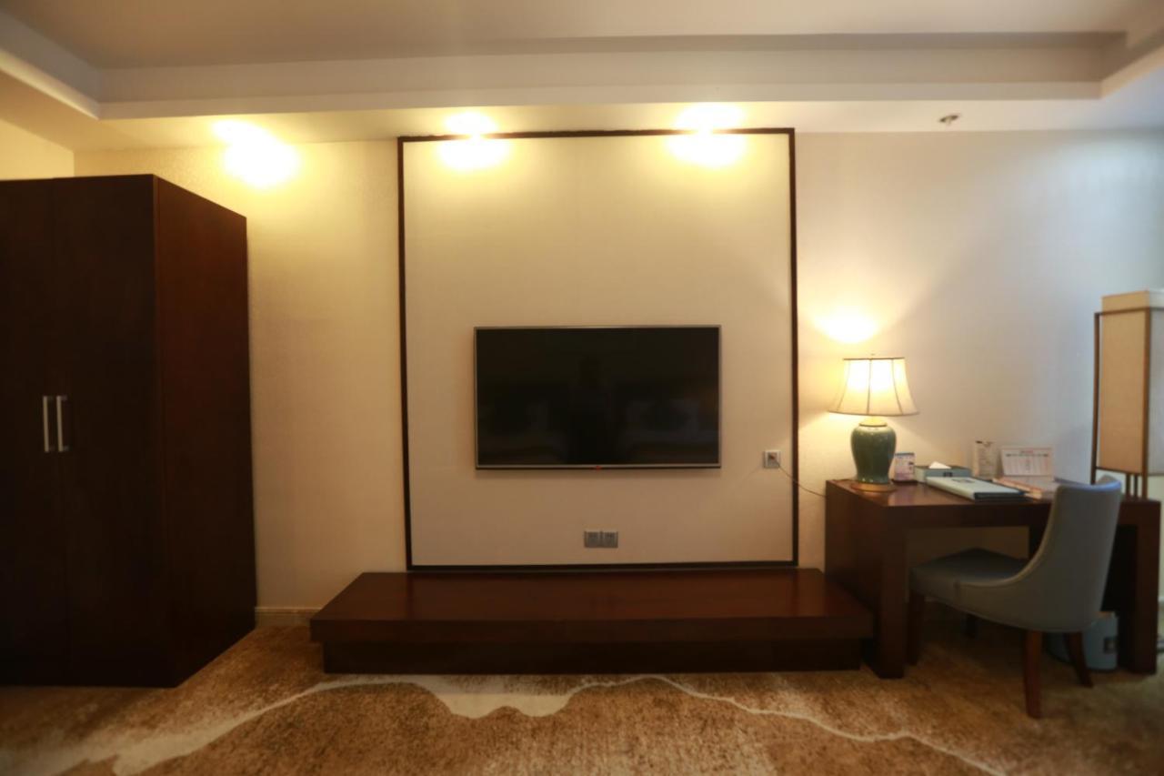 Готель Guangzhou Seaman Club Екстер'єр фото