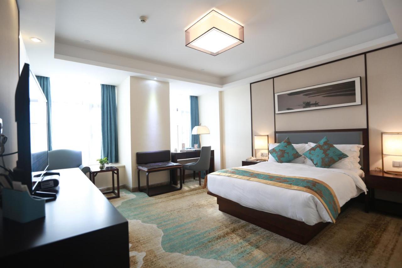 Готель Guangzhou Seaman Club Екстер'єр фото