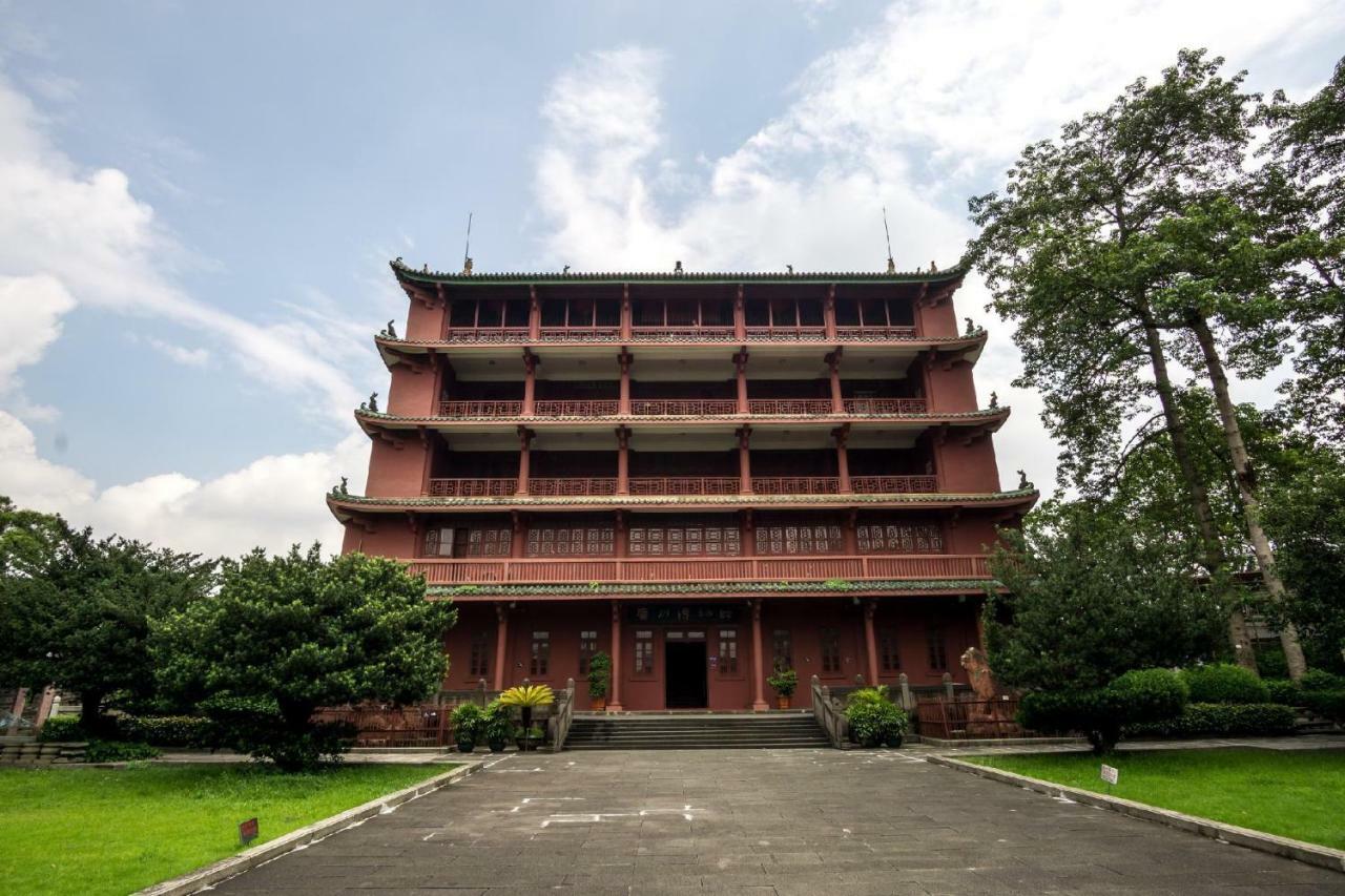 Готель Guangzhou Seaman Club Екстер'єр фото
