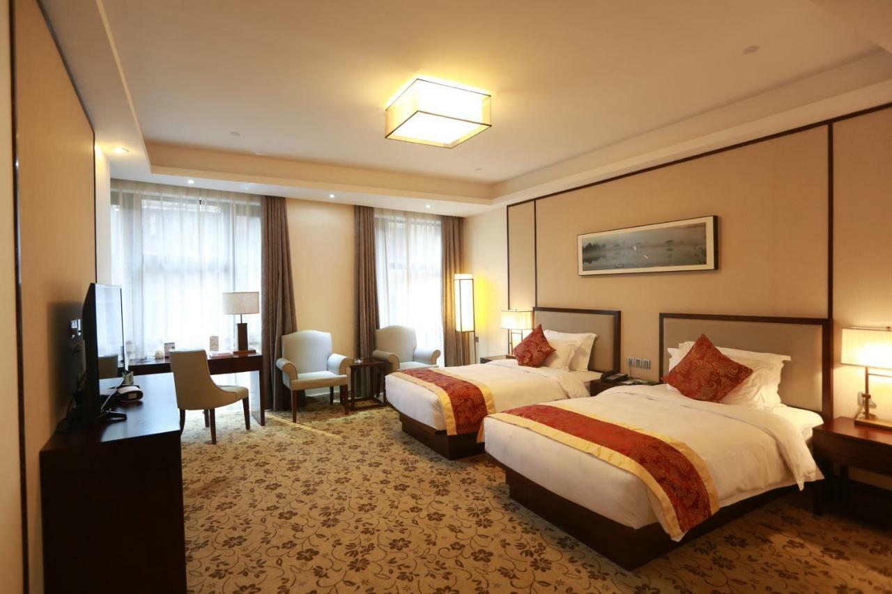 Готель Guangzhou Seaman Club Екстер'єр фото
