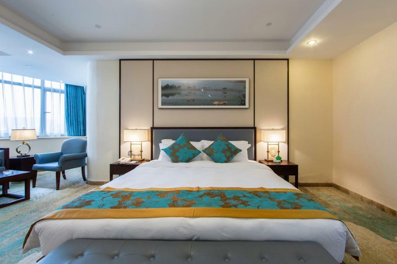 Готель Guangzhou Seaman Club Екстер'єр фото