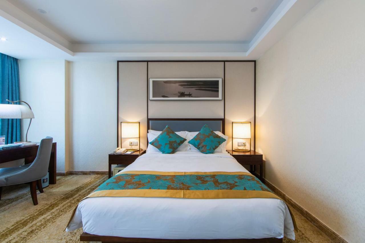 Готель Guangzhou Seaman Club Екстер'єр фото