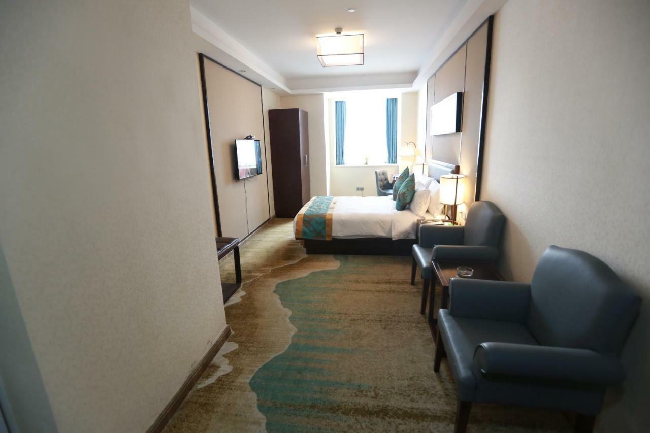 Готель Guangzhou Seaman Club Екстер'єр фото